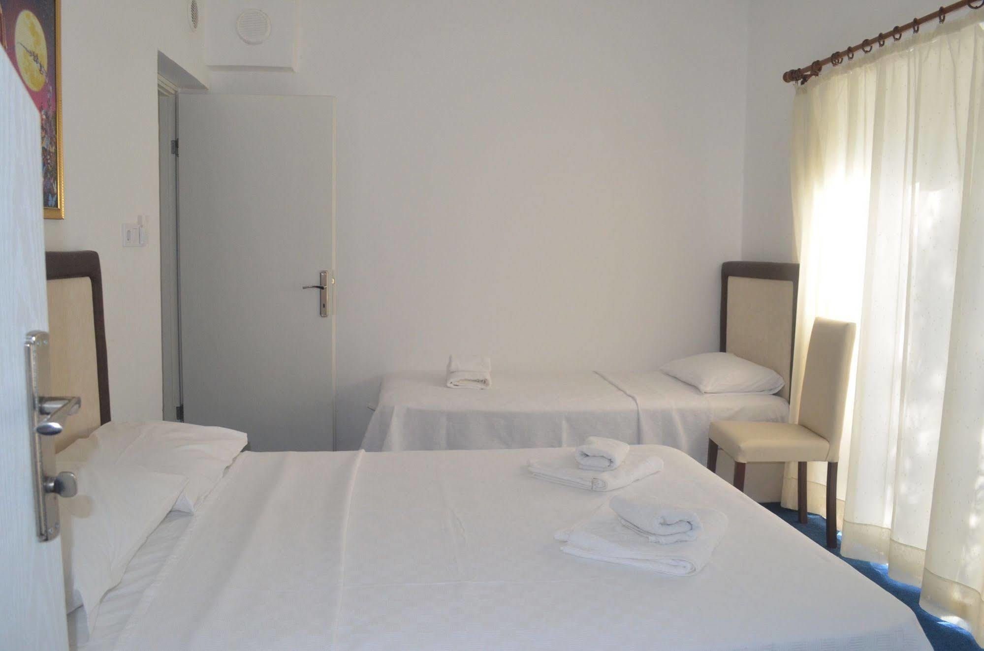 Lacivert Hotel Ayvalı Extérieur photo